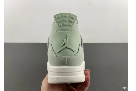 EP 4 Sail HV0823-003 Retro HV0823-003 Seafoam Jordan    0426